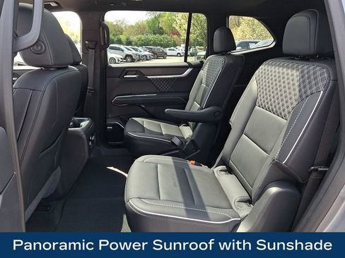 Used 2025 GMC Acadia Denali w/ LPO, Floor Liner Package AWD/4WD image 18