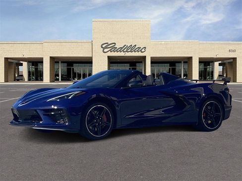 Used 2025 Chevrolet Corvette Stingray Premium Conv w/ Z51 Performance Package image 29