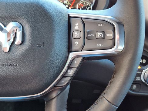 Used 2025 RAM 1500 Laramie image 20
