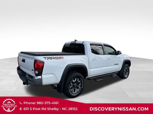 Used 2019 Toyota Tacoma TRD Off-Road AWD/4WD image 6