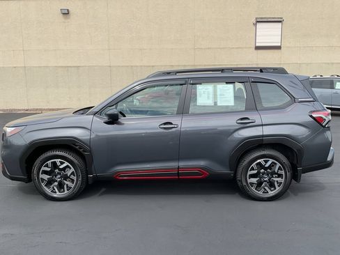 Used 2025 Subaru Forester AWD/4WD image 8