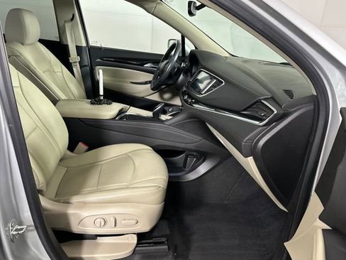 Used 2019 Buick Enclave Essence image 28