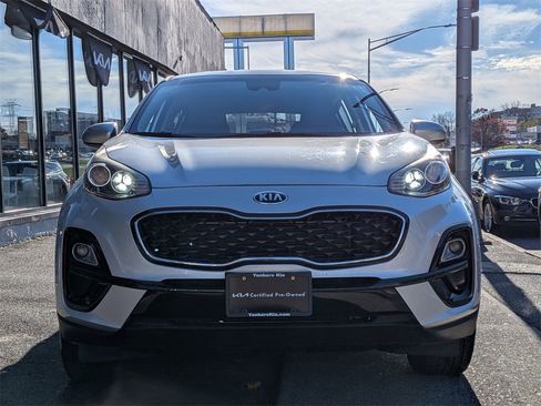 Used 2020 Kia Sportage LX image 3
