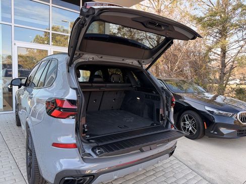 Certified 2024 BMW X5 M60i image 28