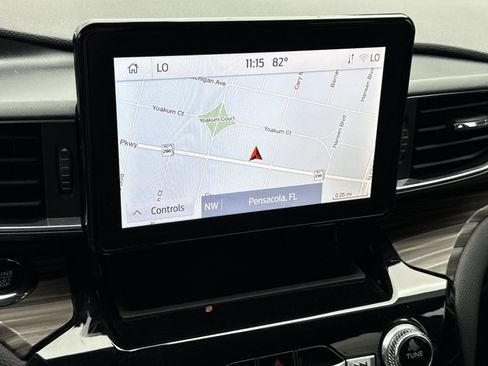 Used 2024 Ford Explorer Limited RWD image 24