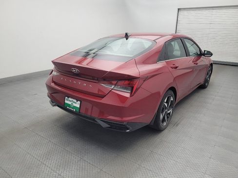 Used 2022 Hyundai Elantra SEL w/ Convenience + Premium Package FWD image 9