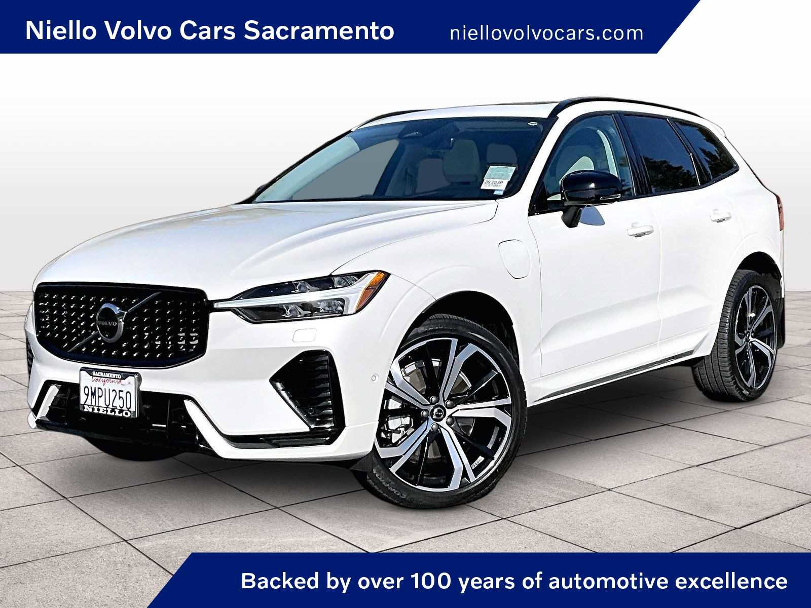 Used 2024 Volvo XC60 T8 Ultimate w/ Protection Package Premier AWD/4WD image 1