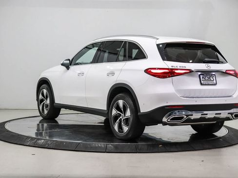 Certified 2024 Mercedes-Benz GLC 300 image 2