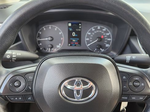 Certified 2025 Toyota Corolla LE image 17