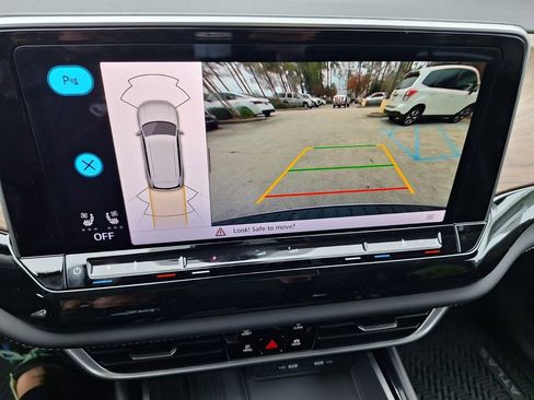 New 2026 Volkswagen Atlas SE image 15