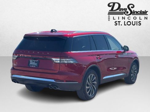 New 2026 Lincoln Aviator AWD image 3