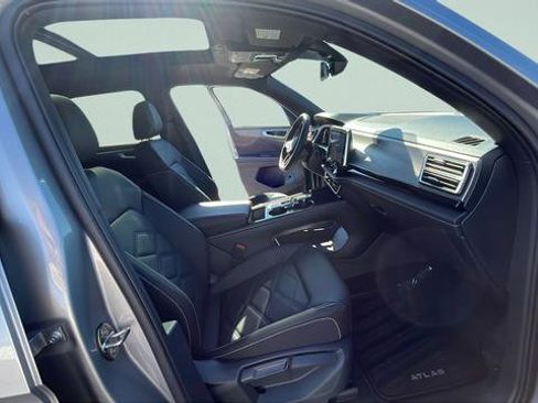 New 2026 Volkswagen Atlas Cross Sport SE AWD/4WD image 27