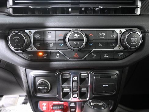 New 2026 Jeep Wrangler Unlimited Rubicon 392 image 30