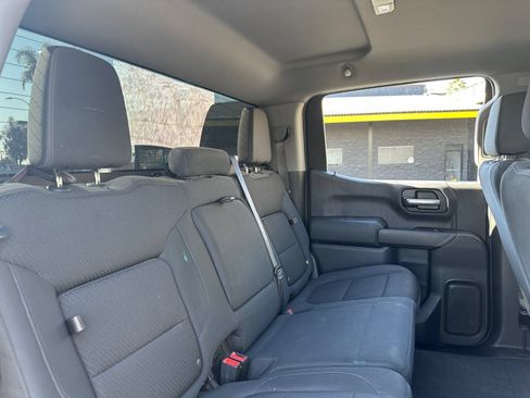 Used 2019 Chevrolet Silverado 1500 Custom w/ Custom Max Trailering Package AWD/4WD image 18