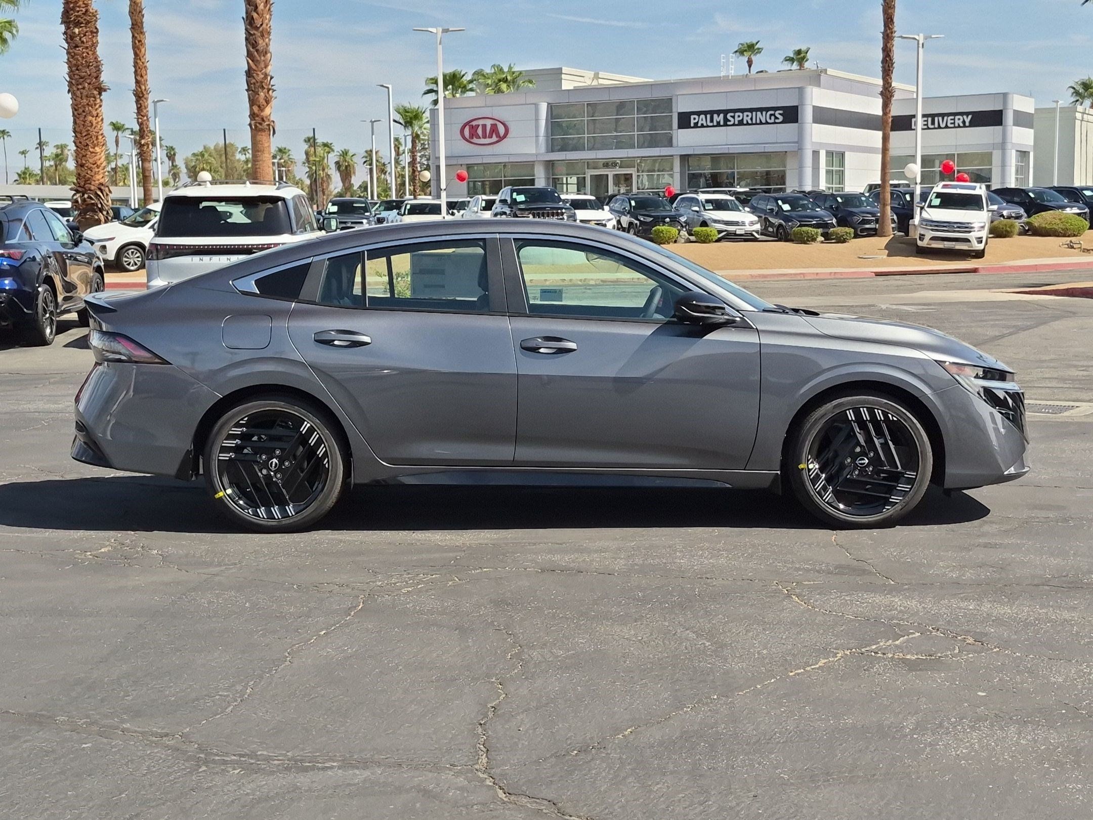 New 2027 Nissan Sentra SR w/ SR Premium Package FWD image 5