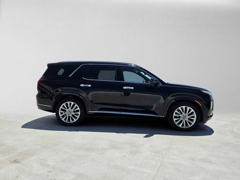 Used 2020 Hyundai Palisade Limited FWD image 2