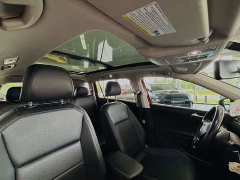 Used 2019 Volkswagen Tiguan SE w/ Panoramic Sunroof Package FWD image 34