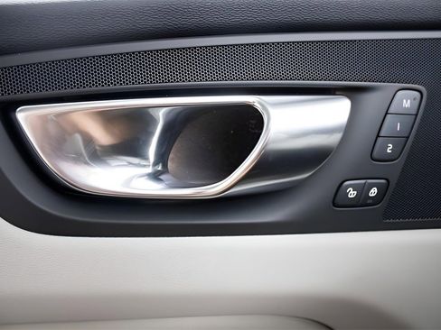 New 2025 Volvo XC60 T8 Plus w/ Protection Package Premier image 23