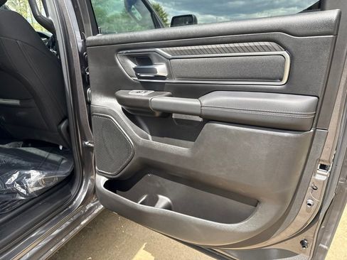 New 2026 RAM 1500 4x4 Crew Cab image 28