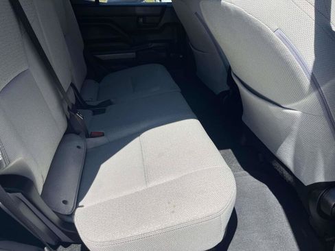 Used 2025 Toyota 4Runner SR5 AWD/4WD image 21