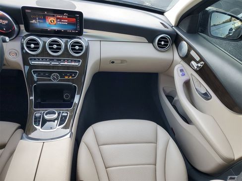 Used 2021 Mercedes-Benz C 300 Sedan w/ Premium Package image 27