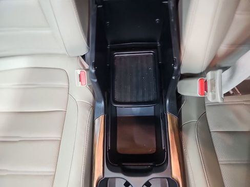 Used 2022 Honda CR-V Touring image 25