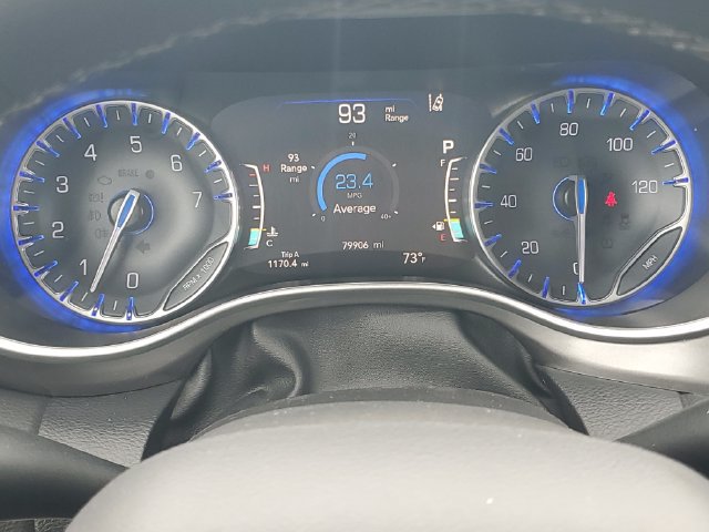 Used 2024 Chrysler Pacifica Touring-L FWD image 20