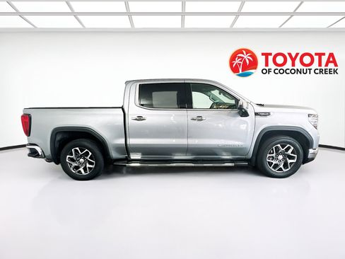 Used 2023 GMC Sierra 1500 SLT w/ SLT Premium Plus Package RWD image 2