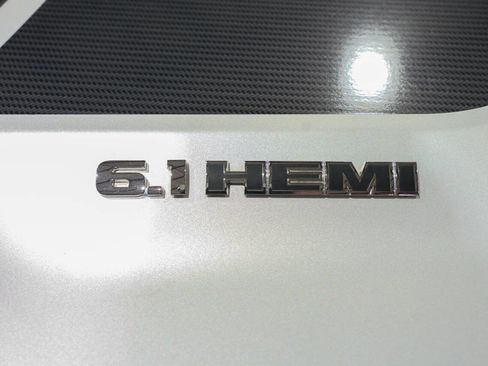 Used 2009 Dodge Challenger SRT8 RWD image 26