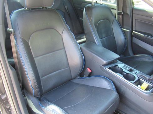 Used 2018 Hyundai Sonata Limited w/ Cargo Package FWD image 9