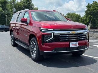 New 2026 Chevrolet Suburban LT w/ Comfort Package AWD/4WD video 2