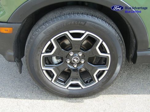 Certified 2025 Ford Bronco Sport Outer Banks w/ Outer Banks Tech Package+ AWD/4WD image 14