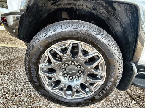 Certified 2024 GMC Hummer EV 3X w/ LPO, Illumination Package image 32