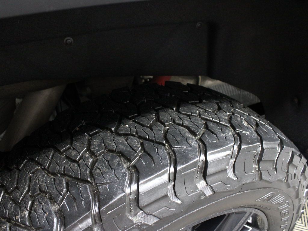 Used 2025 GMC Sierra 2500 AT4 AWD/4WD image 45
