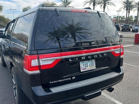 Used 2017 Lincoln Navigator L Reserve image 3