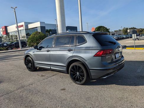 Certified 2021 Volkswagen Tiguan SE R-Line image 6