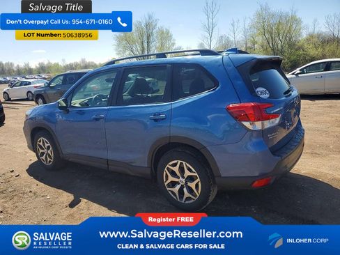 Used 2020 Subaru Forester Premium image 3