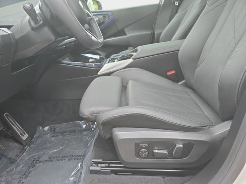 Certified 2025 BMW X3 xDrive30 w/ M Sport Package AWD/4WD image 25