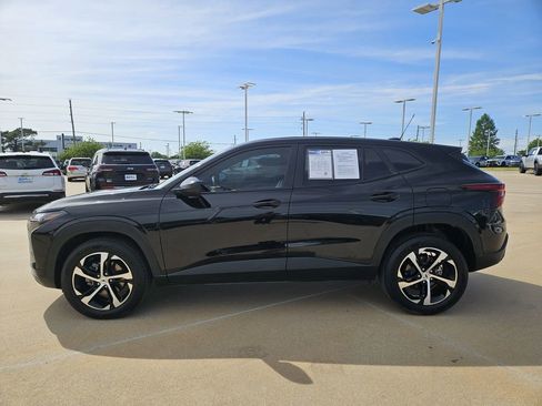 Used 2025 Chevrolet Trax RS w/ Sunroof Package FWD image 5