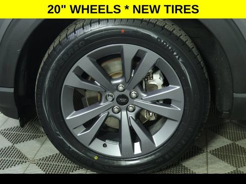 Used 2022 Ford Explorer XLT w/ Equipment Group 202A AWD/4WD image 5