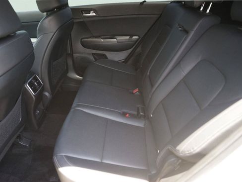 Used 2020 Kia Sportage S FWD image 12