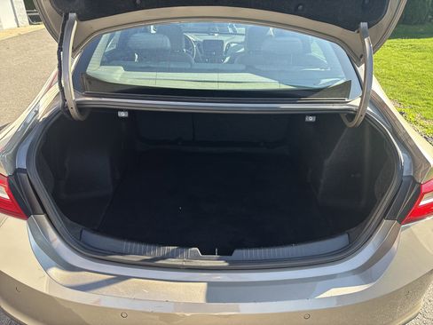 Used 2024 Chevrolet Malibu LT FWD image 5
