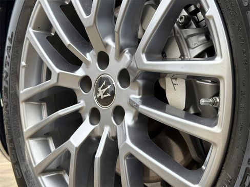 Used 2024 Maserati Grecale GT image 16