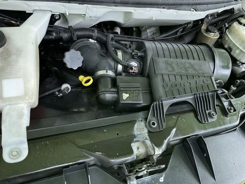 Used 2014 Chevrolet Express 2500 image 28