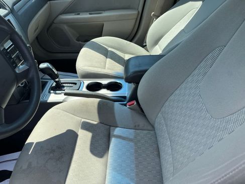 Used 2010 Ford Fusion SE FWD image 27