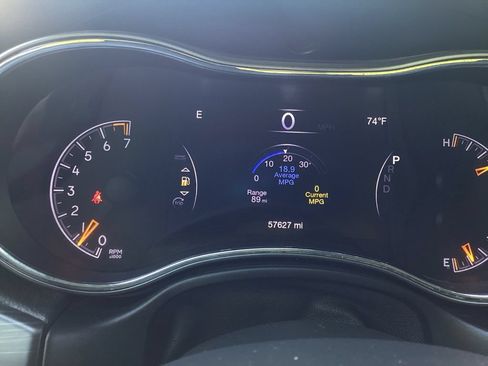 Used 2019 Jeep Grand Cherokee Altitude AWD/4WD image 11