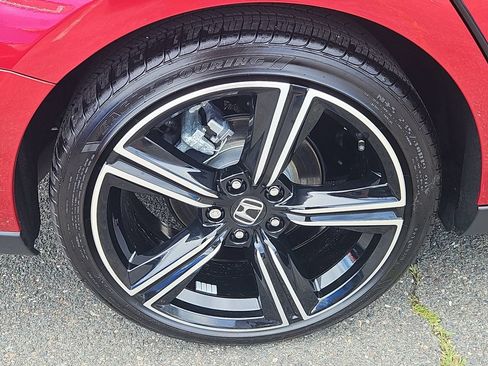 Used 2025 Honda Accord Sport image 9