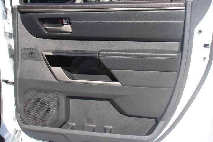 Used 2024 Toyota Tundra Limited AWD/4WD image 17