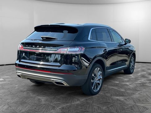 Used 2023 Lincoln Nautilus Reserve AWD/4WD image 5