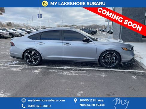 Used 2025 Honda Accord Sport image 4